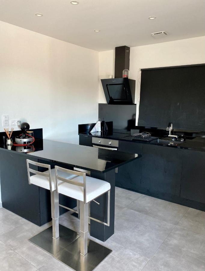 Appartement Rooftop Avec Piscine Avignon Exteriör bild